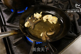 黑虎掌菌烩鸡肉的做法步骤：7