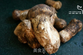 盐烤松茸的做法步骤：1