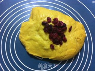 胡萝卜蔓越莓奶香土司的做法步骤：4