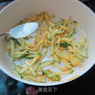 南瓜丝煎蛋的做法步骤：3