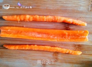儿童创意饭----可爱的米奇寿司卷的做法步骤：2
