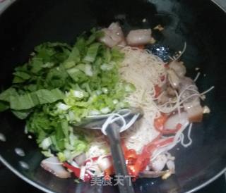 【猪头肉炒面】的做法步骤：6