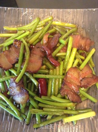 蒜苗炒腊肉的做法步骤：7