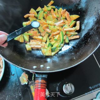 南瓜炒豆腐干的做法步骤：5