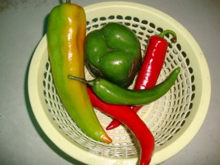 辣椒炒牛肉的做法步骤：2