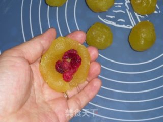 凤梨馅广式月饼的做法步骤：6