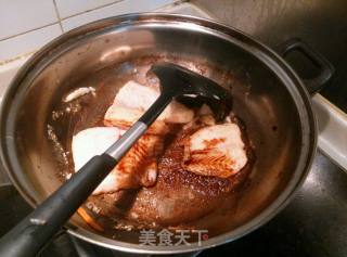 红烧鱼扒配胡萝卜的做法步骤：5