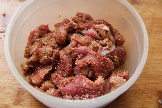 粉蒸肉的做法步骤：2