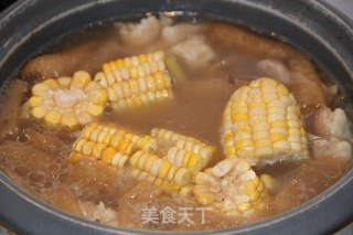 竹荪玉米腿骨汤的做法步骤：7
