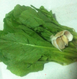 蒜蓉小白菜的做法步骤：1