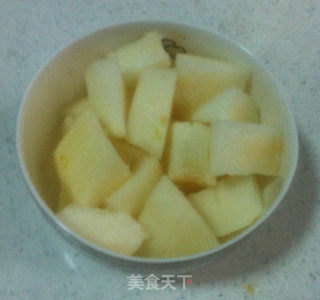 雪梨银耳汤的做法步骤：3