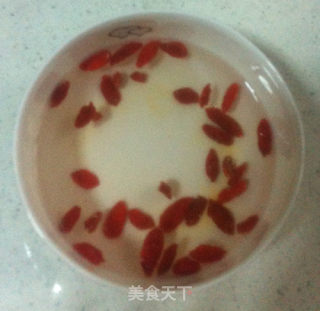雪梨银耳汤的做法步骤：5