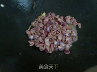 辣椒炒鸽子肾的做法步骤：3