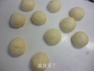 制作简单又美味甜甜圈的做法步骤：2