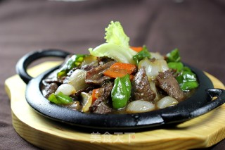铁板牛肉的做法步骤：12
