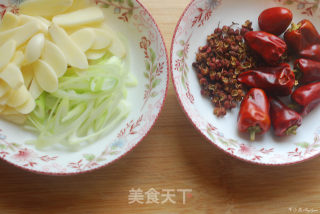 养胃健脾美容养颜降脂降压的大众美食—醋溜土豆丝的做法步骤：3
