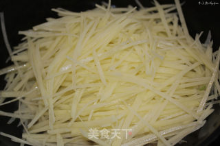 养胃健脾美容养颜降脂降压的大众美食—醋溜土豆丝的做法步骤：7