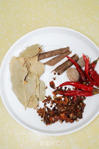 立秋好零食----多味水煮花生的做法步骤：2