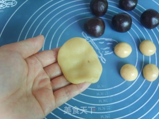 广式红豆沙月饼的做法步骤：7