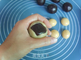 广式红豆沙月饼的做法步骤：9