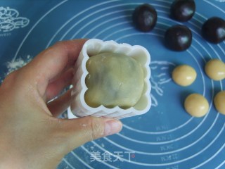 广式红豆沙月饼的做法步骤：12