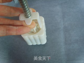 广式红豆沙月饼的做法步骤：14