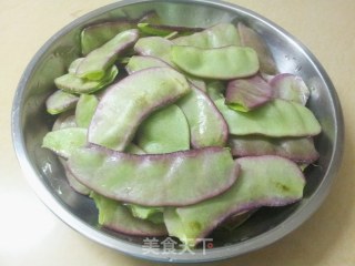 扁豆烧排骨的做法步骤：2