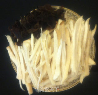 手撕杏鲍菇的做法步骤：4