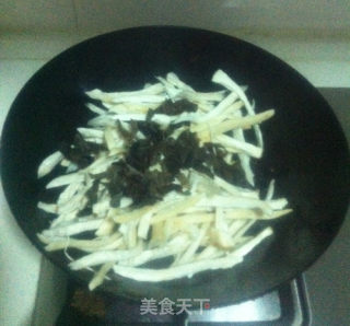 手撕杏鲍菇的做法步骤：6