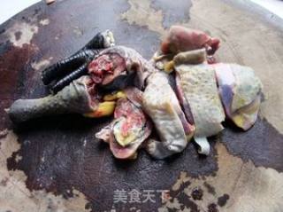 鸡腿肉煮佛手瓜的做法步骤：1