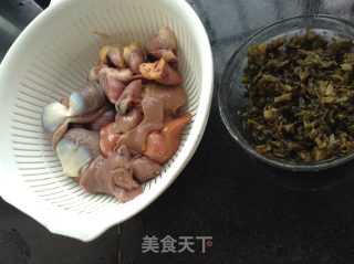雪菜鸡杂的做法步骤：1
