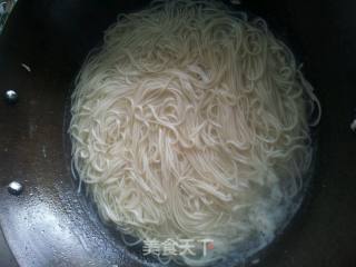 杏鲍菇肉丝面的做法步骤：7