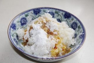 米饭锅巴的做法步骤：2