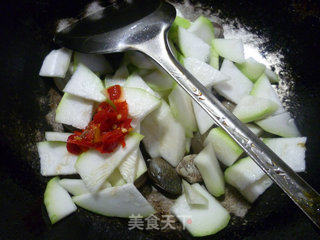 花蛤炒蒲瓜的做法步骤：6