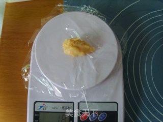 芝士奶油白豆沙月饼的做法步骤：5