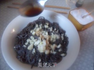 凉拌蕨根粉的做法步骤：5