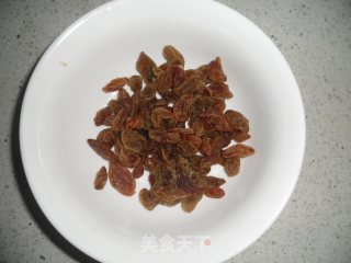 葡萄干吐司的做法步骤：1