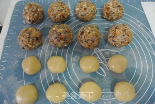 升级版----广式肉松五仁叉烧月饼(附详细过程图)的做法步骤：12