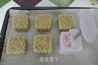升级版----广式肉松五仁叉烧月饼(附详细过程图)的做法步骤：17
