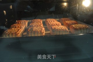 升级版----广式肉松五仁叉烧月饼(附详细过程图)的做法步骤：21