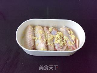 蒜香鸡中翅的做法步骤：3