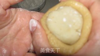 莲蓉月饼的做法步骤：4