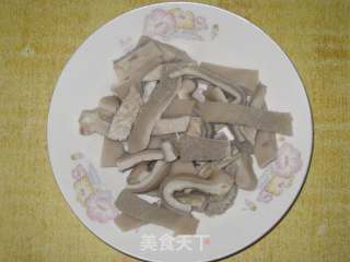 剁椒炒牛肚的做法步骤：2