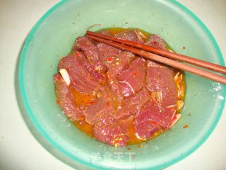 胡椒铁板牛扒的做法步骤：2
