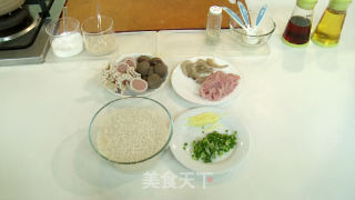 杂锦粥的做法步骤：1