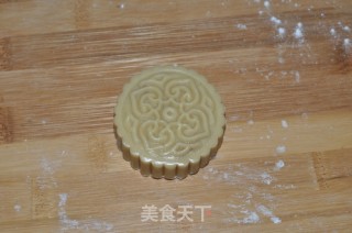 广式肉松月饼的做法步骤：14