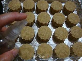 月圆中秋----------【广式草莓豆沙月饼】的做法步骤：15