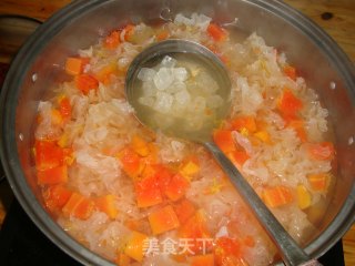 【木瓜雪耳炖椰奶】---美容又养颜哦的做法步骤：4