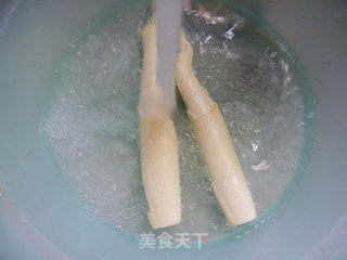扁豆炒茭白的做法步骤：3