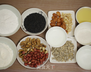 月饼馅——果仁芝麻馅的做法步骤：1